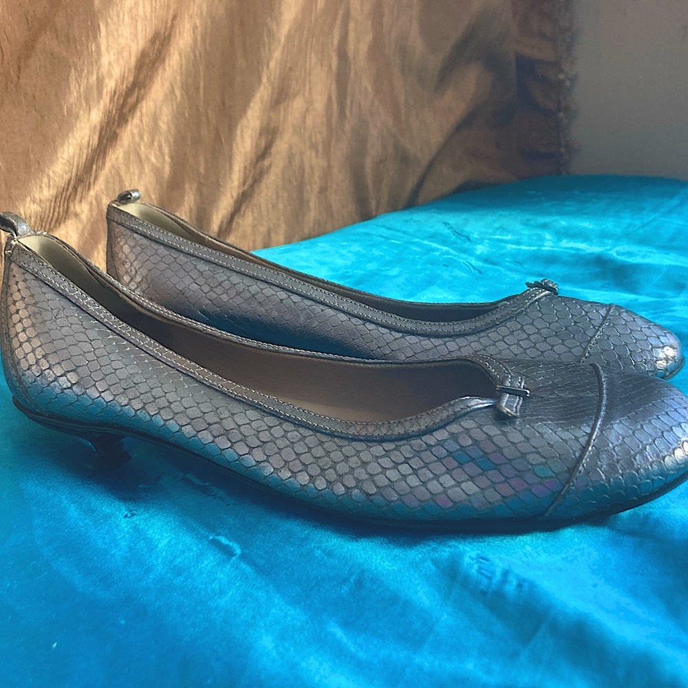 Kate Spade metallic silver ballet slippers w/heel